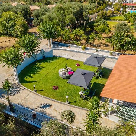 Afroditi Holiday Home - Yellow Apartment Свороната Экстерьер фото
