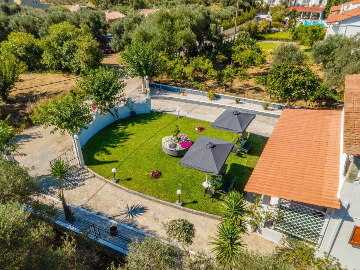 Afroditi Holiday Home - Yellow Apartment Свороната Экстерьер фото